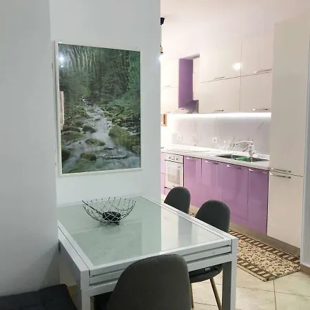 Apartament Luxury Next To The Sea Wlora