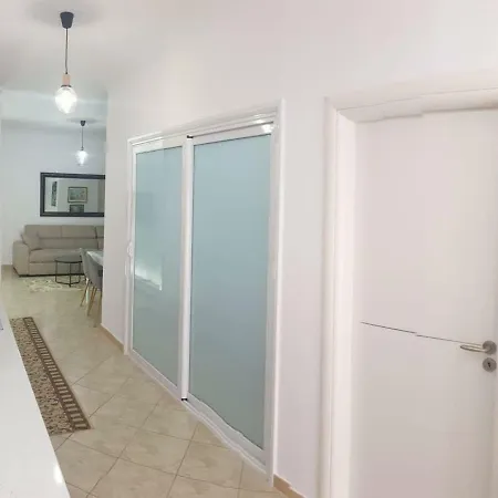 Apartment Luxury Next To The Sea